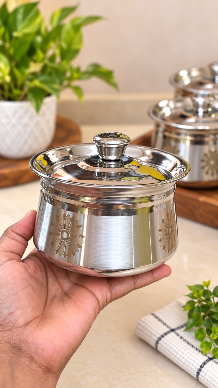 Multipurpose Handi Bowl with lid