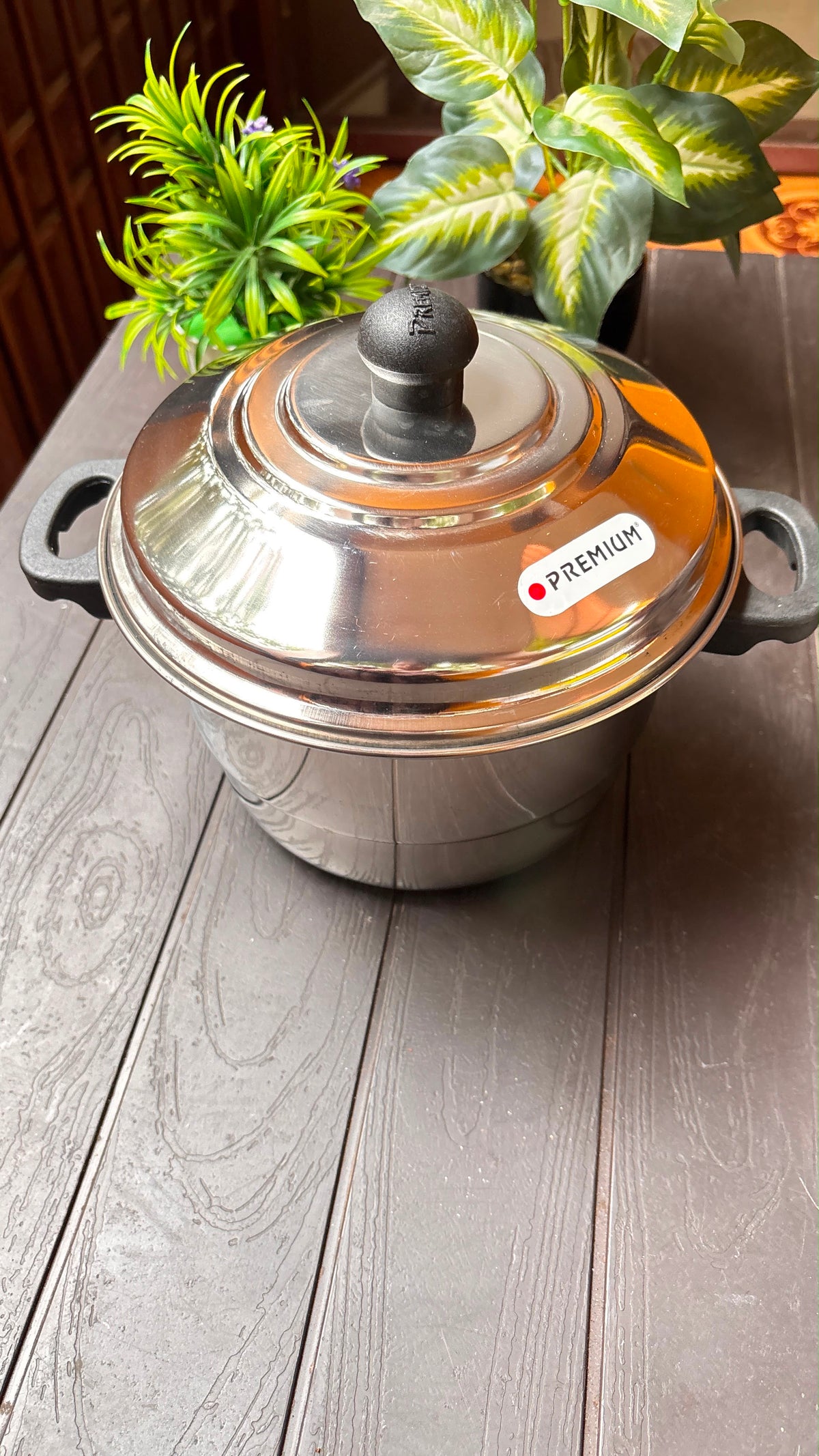 6-Idli Pot with Mini Steamer Plate