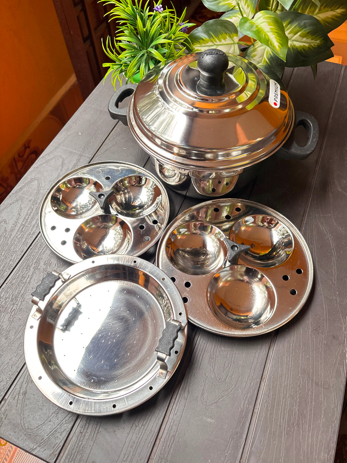 6-Idli Pot with Mini Steamer Plate